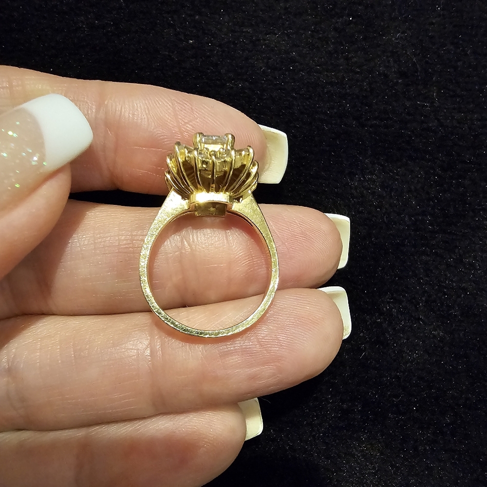 Solid 14k gold and Cubic Zirconia Emerald and baguettes Ring Size 5.5 - Picture 6 of 10